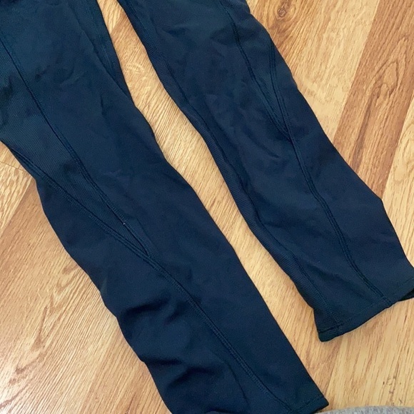 Lululemon / Ruched Calves Thigh Pocket Yoga Workout Leggings Navy Blue Size 2 - Picture 5 of 7